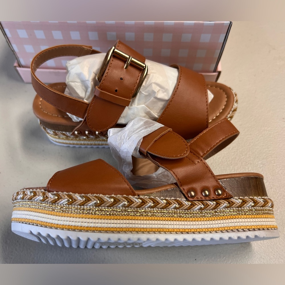 New with tags Jessica Carlyle Kids Sandals